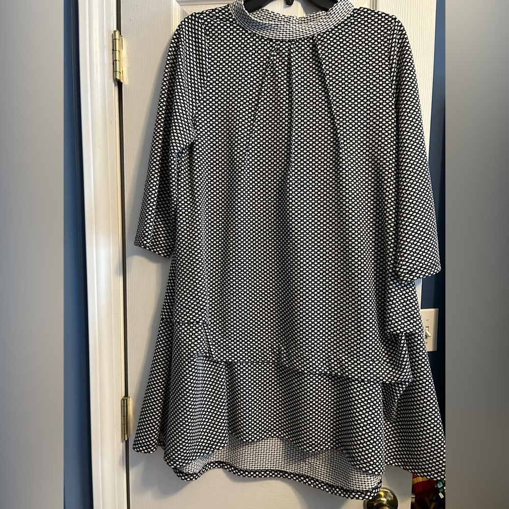 Curvesque dress—adorable and flattering
